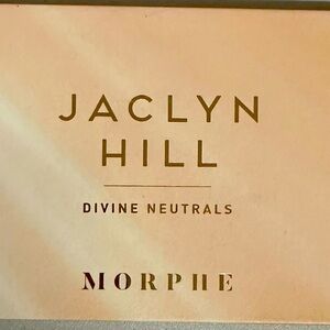 New still with plastic protector. 
Jaclyn Hill Divine Neutrals Morphe